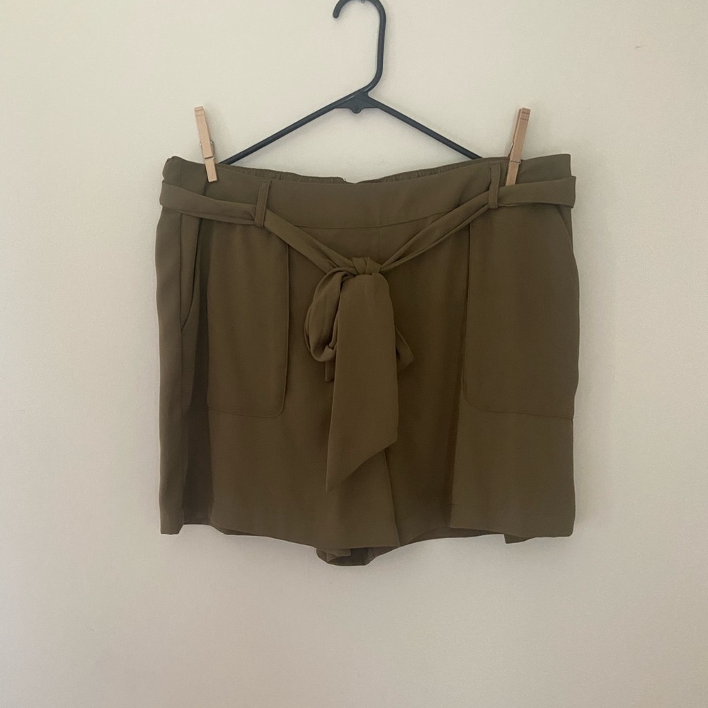 NWT Olive Green Shorts Size XL